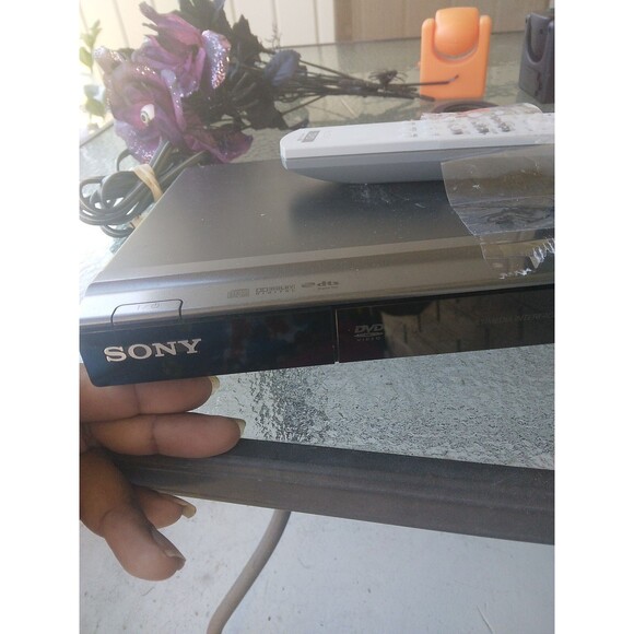 Sony DVP-NS700H DVD Plater with HDMI 1080 p w/Remote - Picture 2 of 5